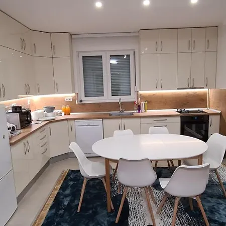 Vila New Fully Furnished In Sarajevo *